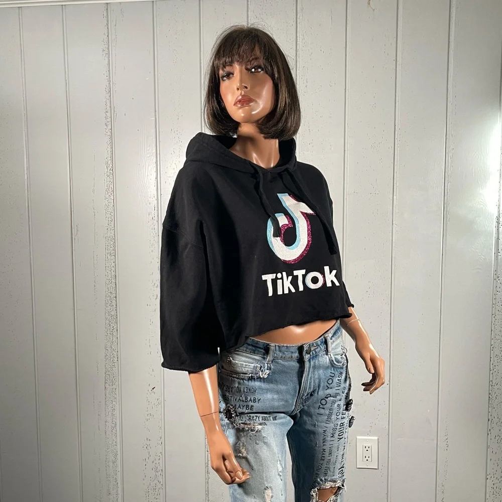 Tik Tok Women's Black Logo Cropped  Hoodie Short Sleeve Sz S